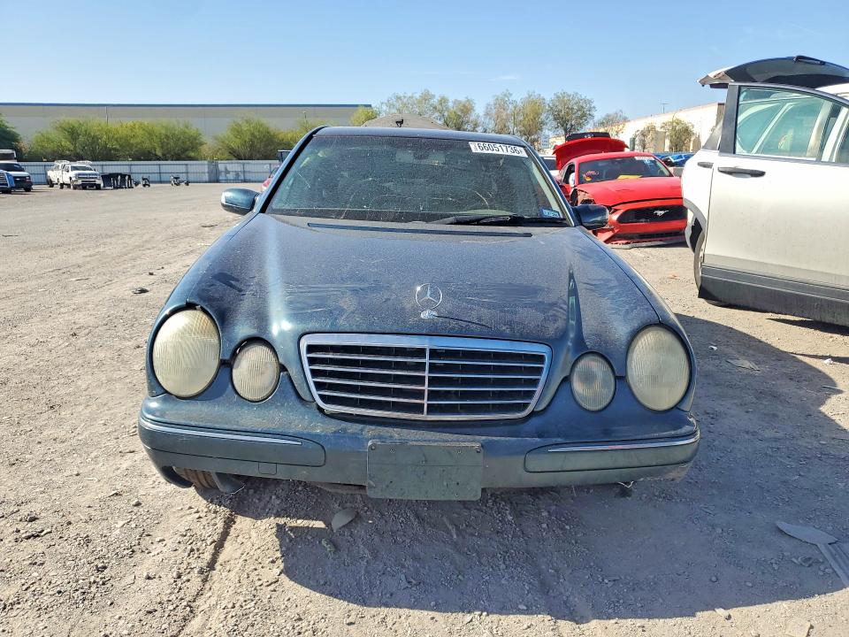 2000 Mercedes-benz E მანქანა იყიდება აუქციონზე, vin: WDBJF65J8YB161296, აუქციონის ნომერი: 66051736