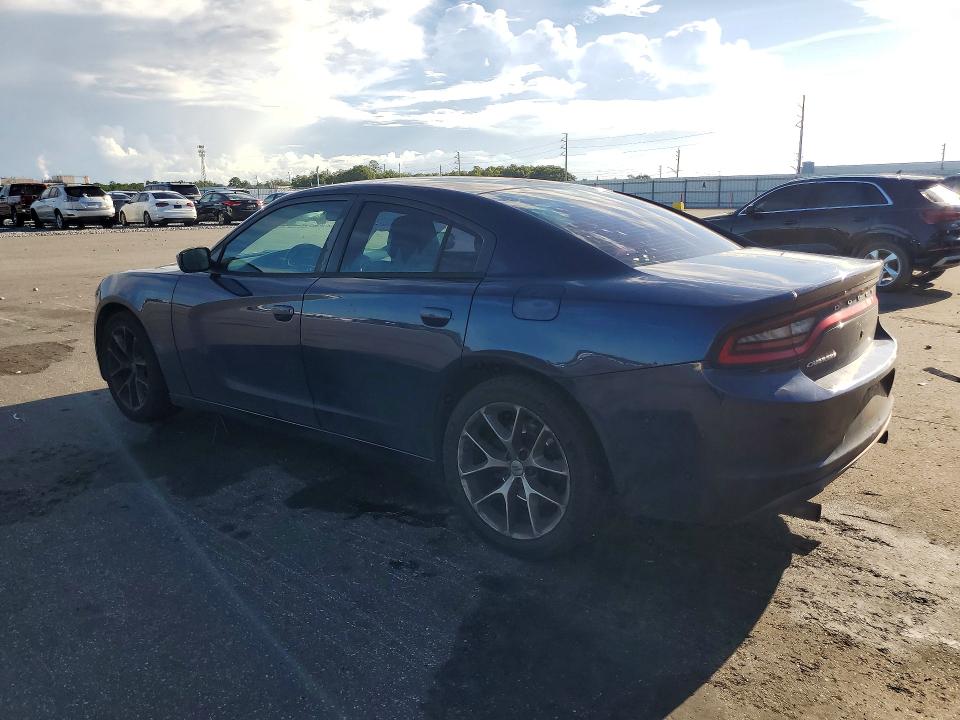 67288746 :رقم المزاد ، 2C3CDXAT6FH817596 vin ، 2015 Dodge Charger مزاد بيع