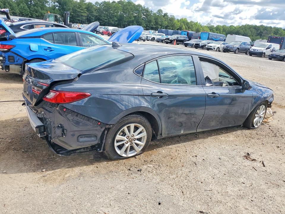 2026 Toyota Camry მანქანა იყიდება აუქციონზე, vin: 4T1DAACK0TU660985, აუქციონის ნომერი: 63331196