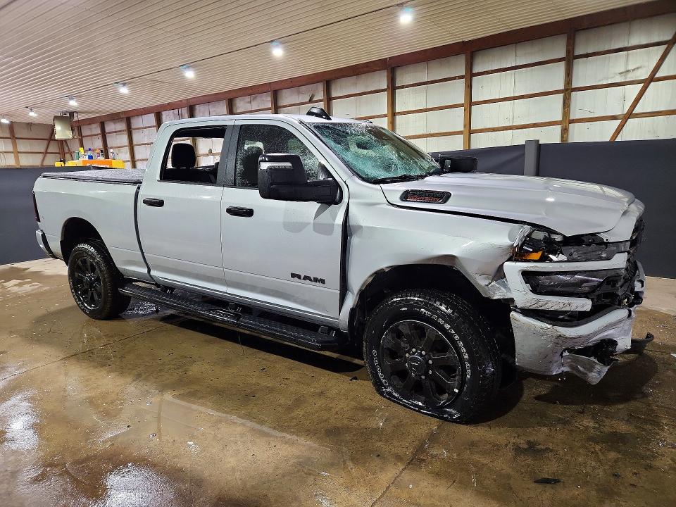 64627886 :رقم المزاد ، 3C6UR5DJXTG318576 vin ، 2026 Ram 2500 مزاد بيع