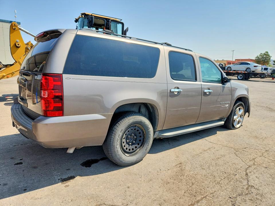 Auction sale of the 2014 Chevrolet Suburban, vin: 1GNSCHE03ER190328, lot number: 64552766