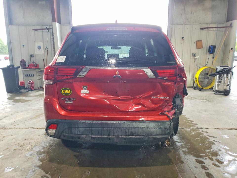 62481336 :رقم المزاد ، JA4AZ3A3XJZ063201 vin ، 2018 Mitsubishi Outlander مزاد بيع