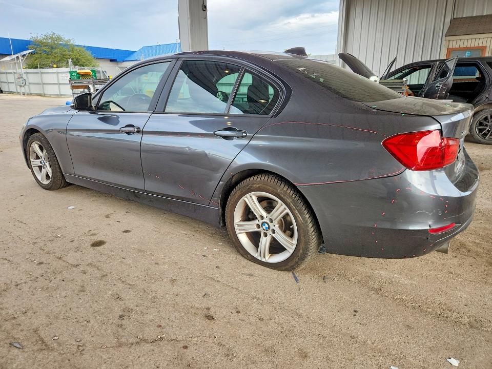 66979006 :رقم المزاد ، WBA3C3C52FK201342 vin ، 2015 Bmw 320 مزاد بيع