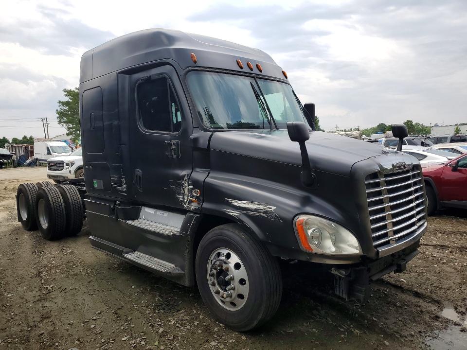 2014 Freightliner Cascadia 125 მანქანა იყიდება აუქციონზე, vin: 1FUJGLDV4ELFW4338, აუქციონის ნომერი: 64106016