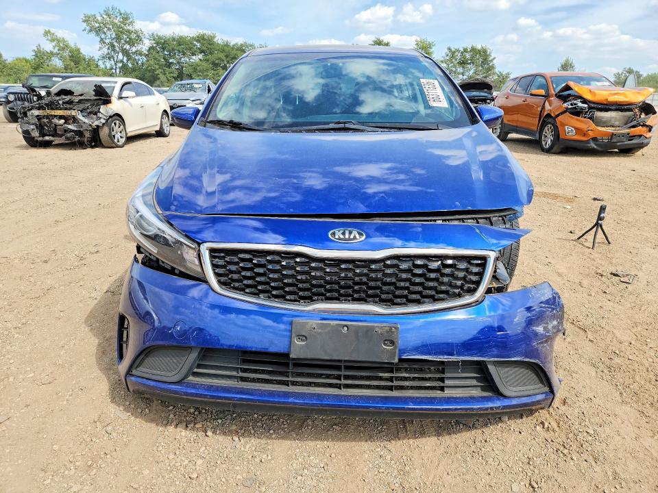 66311536 :رقم المزاد ، 3KPFL4A7XJE213275 vin ، 2018 Kia Forte مزاد بيع