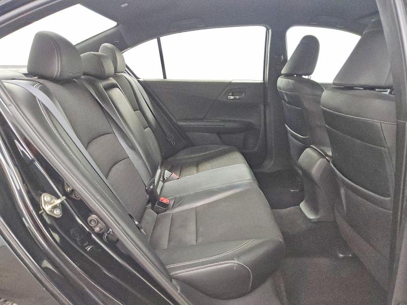 62335456 :رقم المزاد ، 1HGCR2F58HA128303 vin ، 2017 Honda Accord مزاد بيع