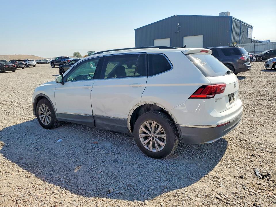 Продажа на аукционе авто 2018 Volkswagen Tiguan, vin: 3VV2B7AX4JM002406, номер лота: 63470436