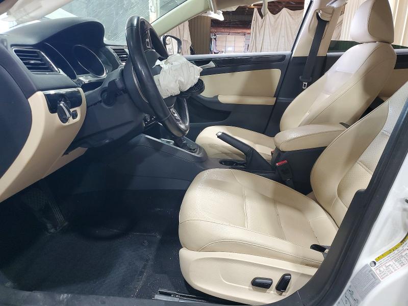 65305076 :رقم المزاد ، 3VWL17AJ2HM410413 vin ، 2017 Volkswagen Jetta مزاد بيع