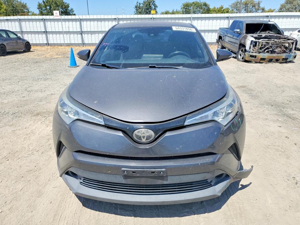 64331856 :رقم المزاد ، NMTKHMBX1JR037817 vin ، 2018 Toyota C-hr مزاد بيع