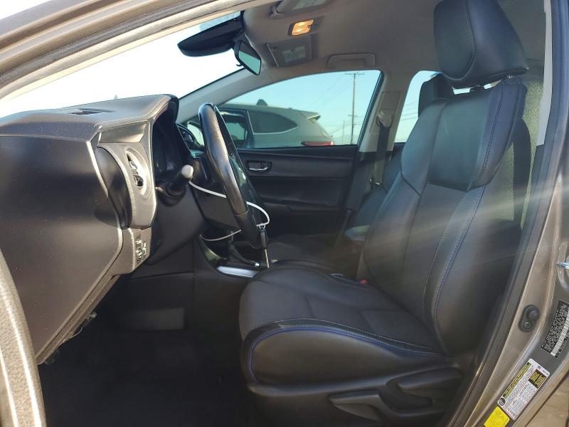 63593136 :رقم المزاد ، 5YFBURHE4JP779301 vin ، 2018 Toyota Corolla مزاد بيع