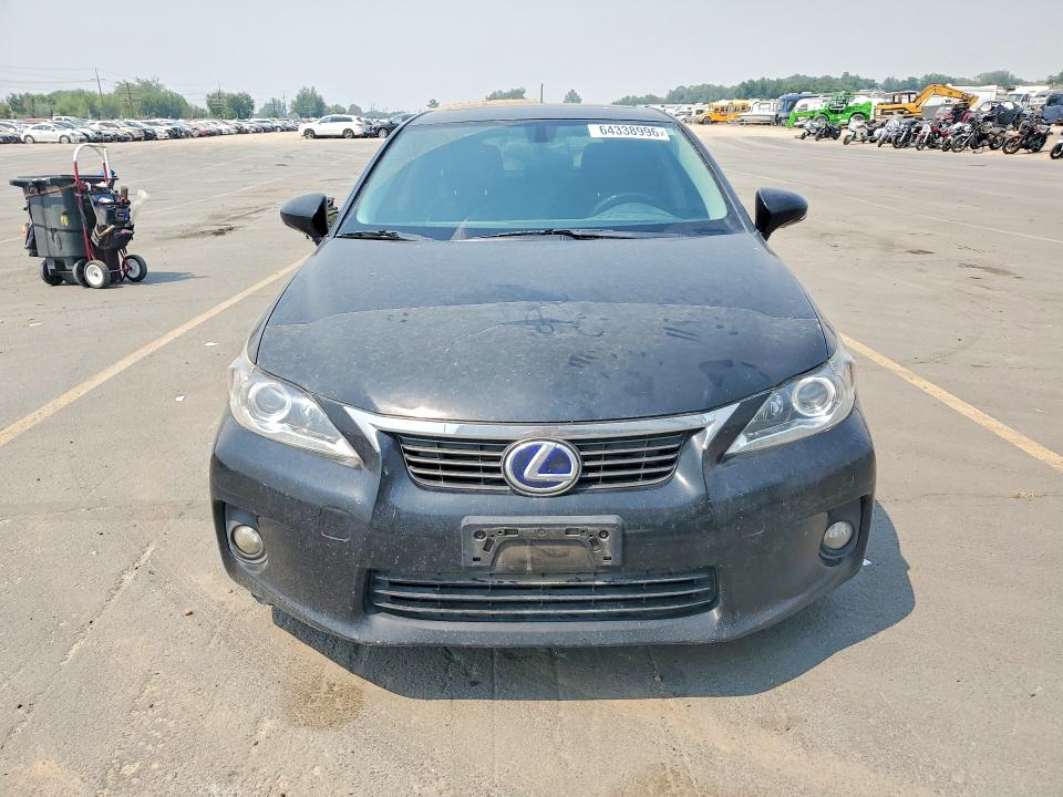 64338996 :رقم المزاد ، JTHKD5BH2B2010015 vin ، 2011 Lexus Ct مزاد بيع