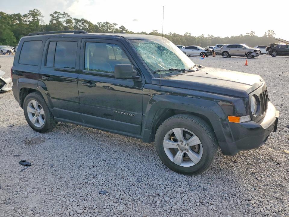 65903476 :رقم المزاد ، 1C4NJPBB8HD208013 vin ، 2017 Jeep Patriot مزاد بيع