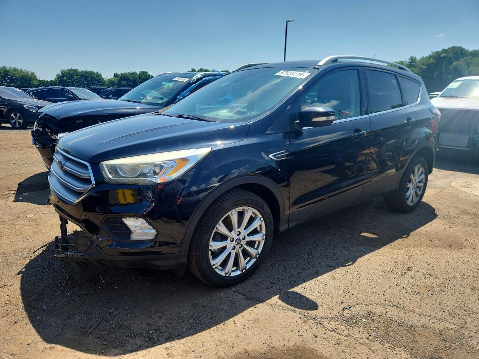 62939116 :رقم المزاد ، 1FMCU9JD7HUE62613 vin ، 2017 Ford Escape مزاد بيع