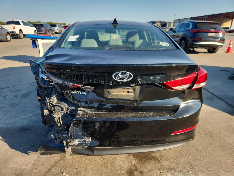 67033836 :رقم المزاد ، 5NPD84LF1JH338254 vin ، 2018 Hyundai Elantra مزاد بيع