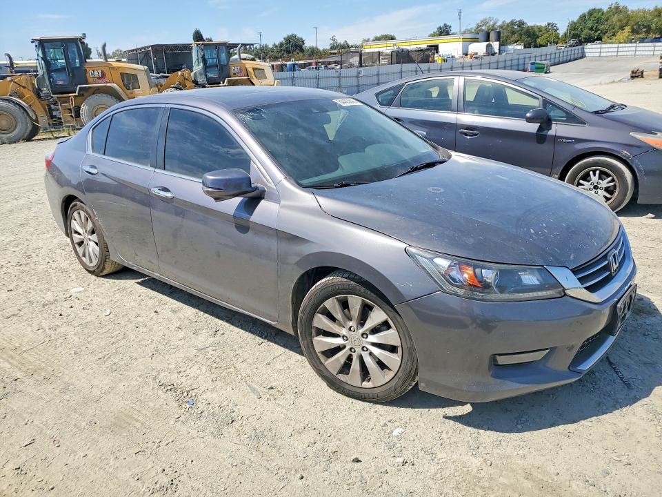 64483846 :رقم المزاد ، 1HGCR2F86FA073468 vin ، 2015 Honda Accord مزاد بيع