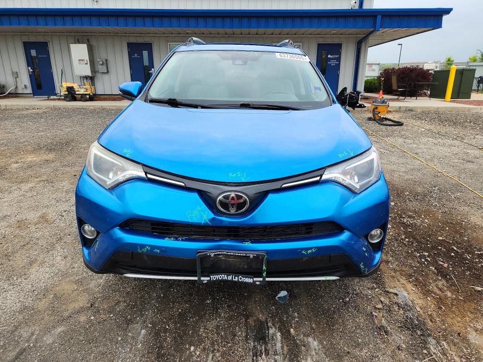 Продажа на аукционе авто 2016 Toyota Rav4, vin: 2T3RFREV9GW431389, номер лота: 63736506