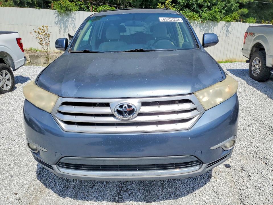 2011 Toyota Highlander მანქანა იყიდება აუქციონზე, vin: 5TDZA3EH8BS007735, აუქციონის ნომერი: 65451206