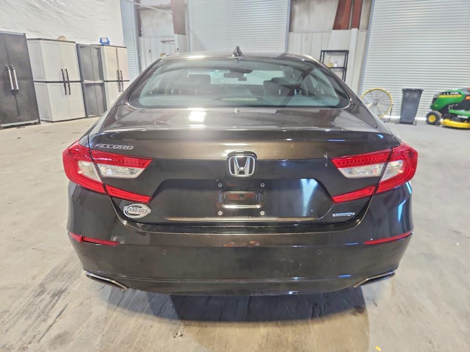 Продаж на аукціоні авто 2018 Honda Accord, vin: 1HGCV1F99JA163950, номер лоту: 65930036