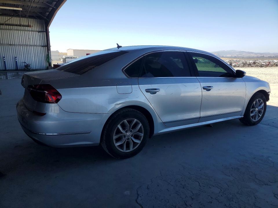 2017 Volkswagen Passat მანქანა იყიდება აუქციონზე, vin: 1VWAT7A37HC026051, აუქციონის ნომერი: 63352536