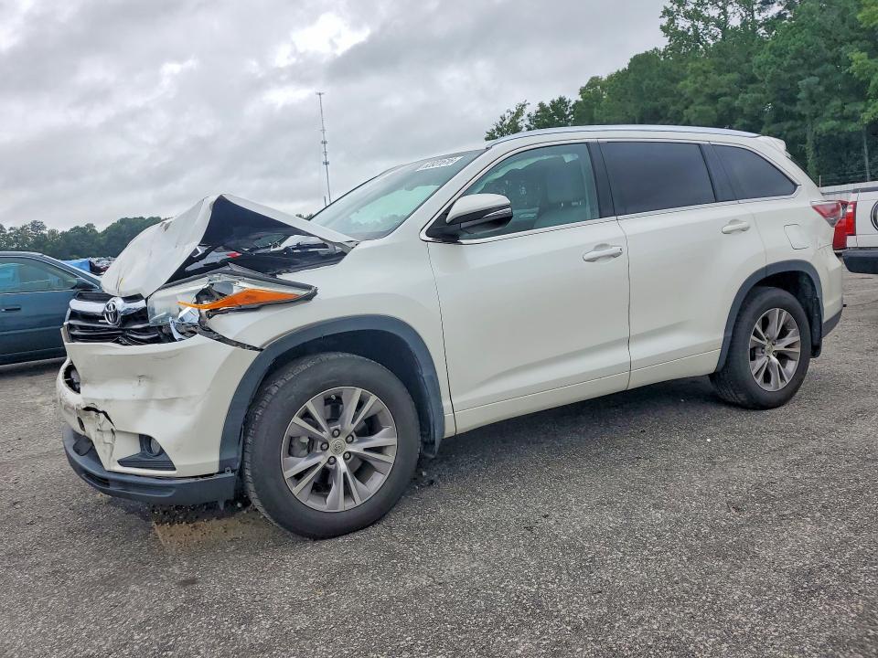 2015 Toyota Highlander მანქანა იყიდება აუქციონზე, vin: 5TDJKRFH1FS096940, აუქციონის ნომერი: 63931616