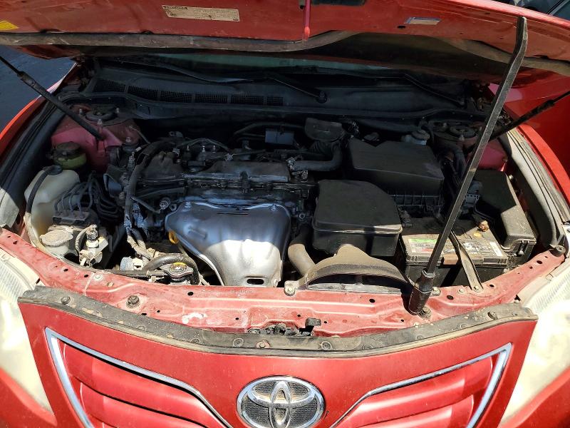 65690366 :رقم المزاد ، 4T1BF3EKXBU744313 vin ، 2011 Toyota Camry مزاد بيع