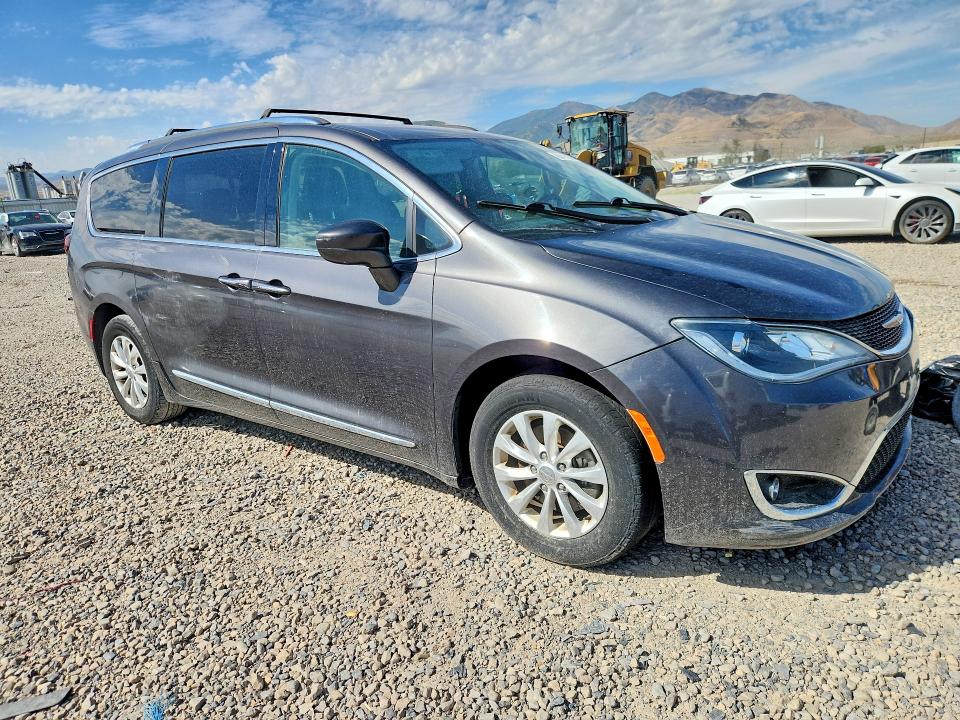 2019 Chrysler Pacifica მანქანა იყიდება აუქციონზე, vin: 2C4RC1BG5KR651731, აუქციონის ნომერი: 66415256