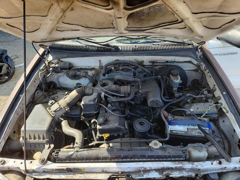 64029166 :رقم المزاد ، 5TEVL52N42Z898737 vin ، 2002 Toyota Tacoma مزاد بيع