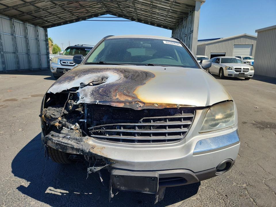 63389636 :رقم المزاد ، 2C4GM68405R331042 vin ، 2005 Chrysler Pacifica مزاد بيع