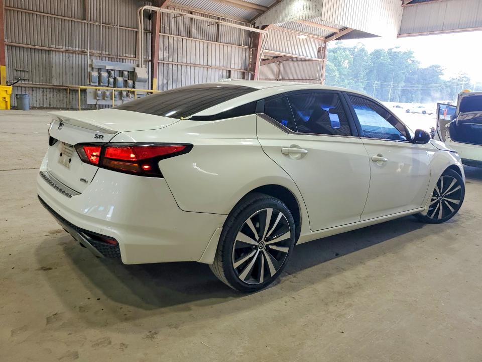 66503206 :رقم المزاد ، 1N4BL4CW3NN424330 vin ، 2022 Nissan Altima مزاد بيع