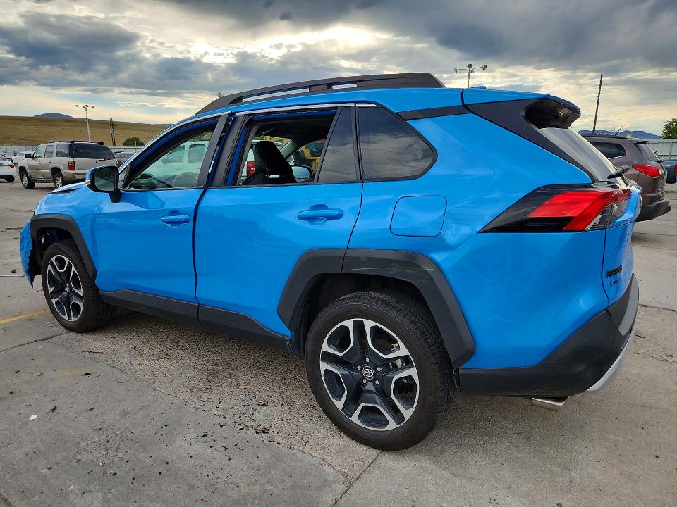 2021 Toyota Rav4 მანქანა იყიდება აუქციონზე, vin: 2T3J1RFV2MW144823, აუქციონის ნომერი: 66134496