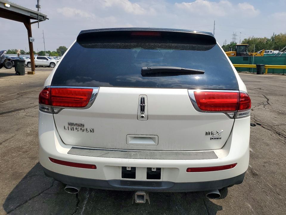 2015 Lincoln Mkx მანქანა იყიდება აუქციონზე, vin: 2LMDJ8JKXFBL25744, აუქციონის ნომერი: 64816466