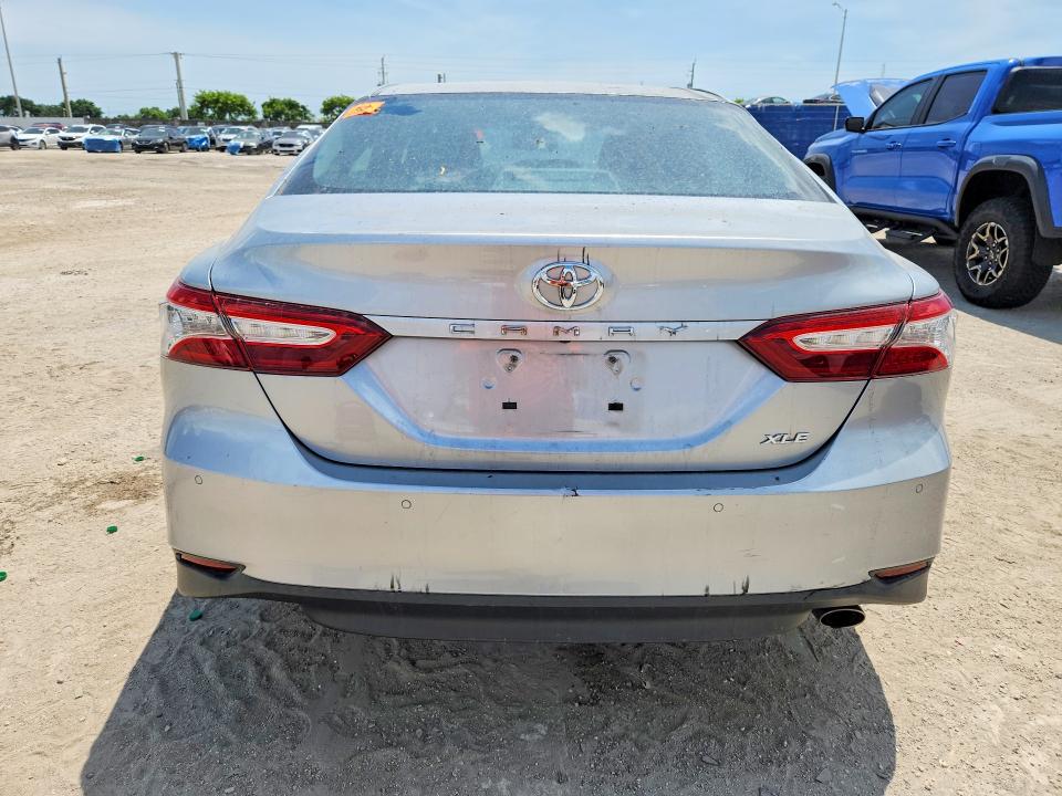 Продажа на аукционе авто 2018 Toyota Camry, vin: 4T1B11HK3JU049362, номер лота: 65119416