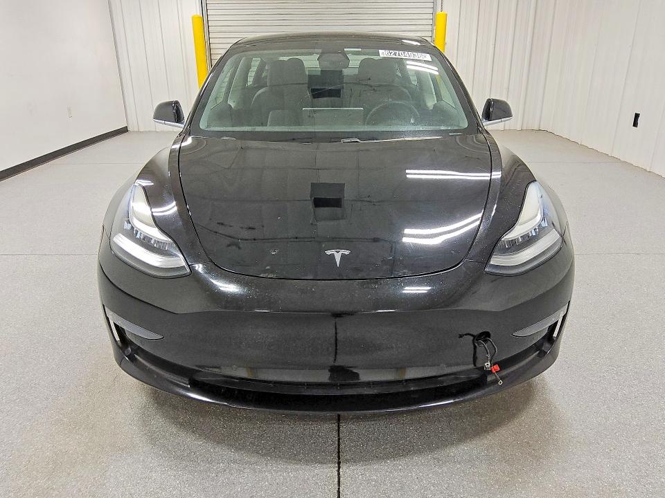 Продажа на аукционе авто 2019 Tesla Model 3, vin: 5YJ3E1EA5KF421142, номер лота: 62704936