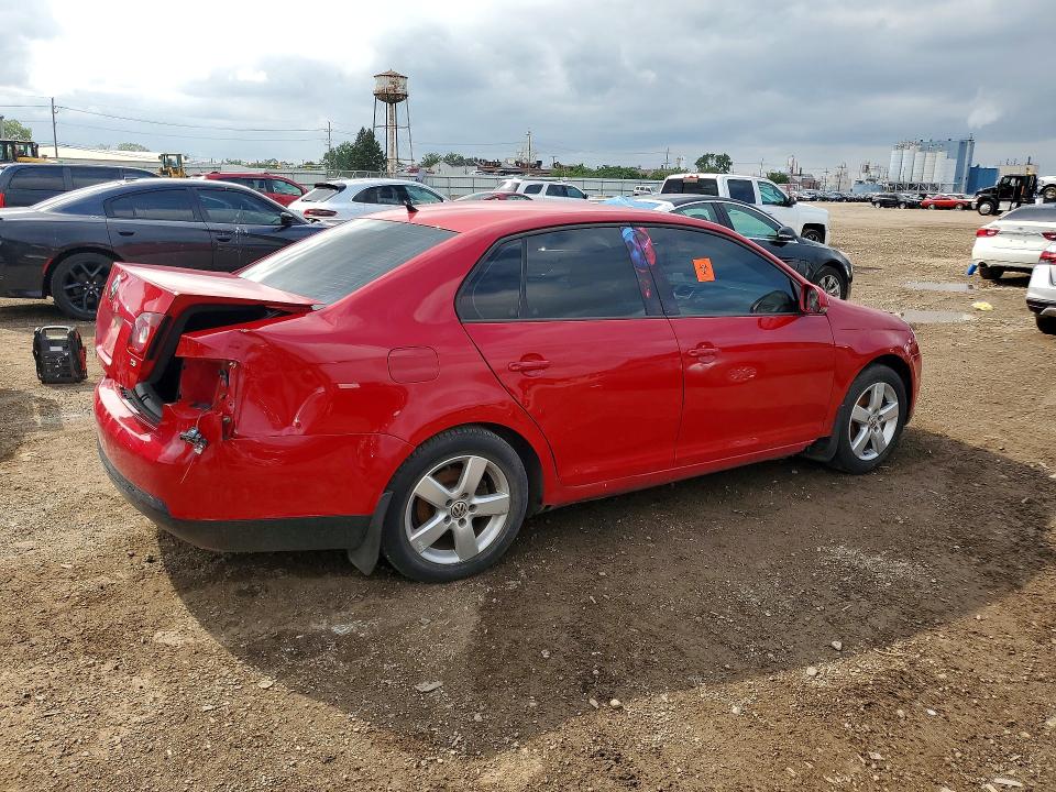 64080686 :رقم المزاد ، 3VWAX7AJ5AM117178 vin ، 2010 Volkswagen Jetta مزاد بيع