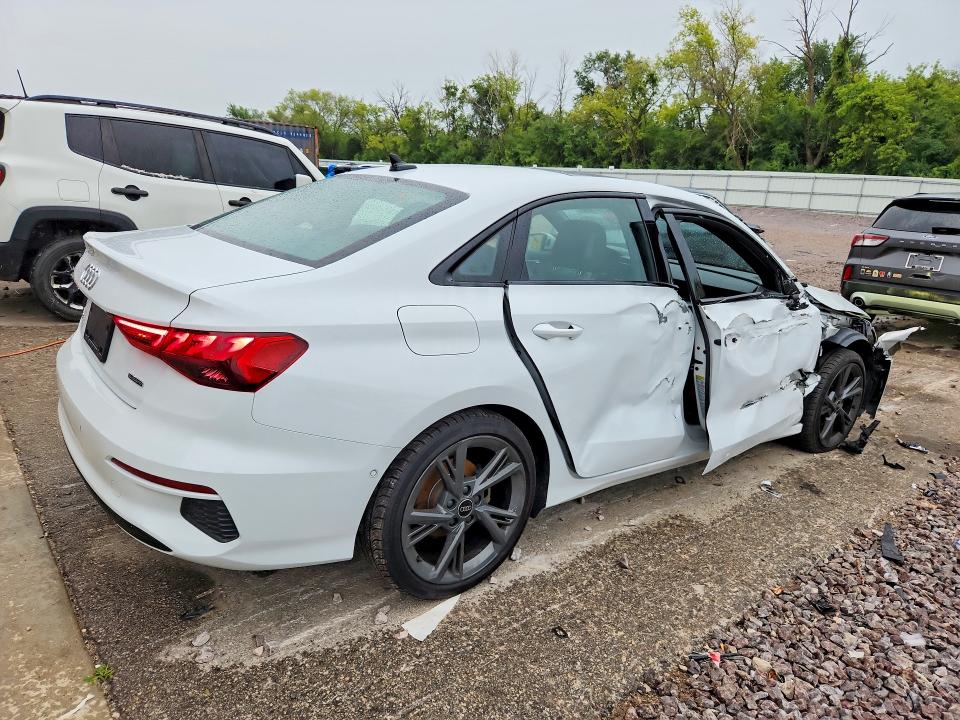 2024 Audi A3 მანქანა იყიდება აუქციონზე, vin: WAUHUDGY0RA008856, აუქციონის ნომერი: 64591596