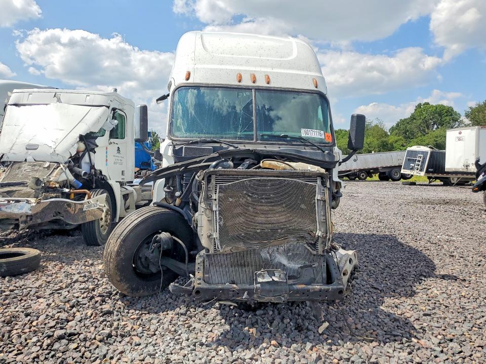 Продажа на аукционе авто 2016 Freightliner Cascadia 125, vin: 1FUJGLDR1GLGW8579, номер лота: 60171116