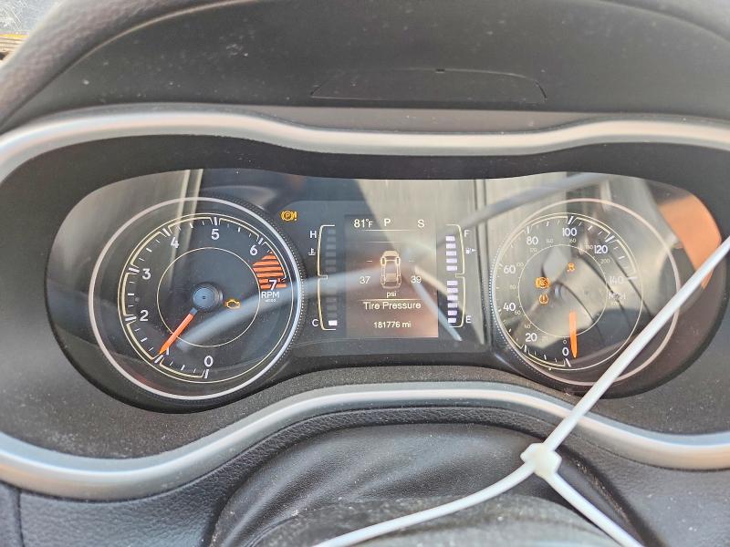 65382836 :رقم المزاد ، 1C4PJMLB1JD520895 vin ، 2018 Jeep Cherokee مزاد بيع