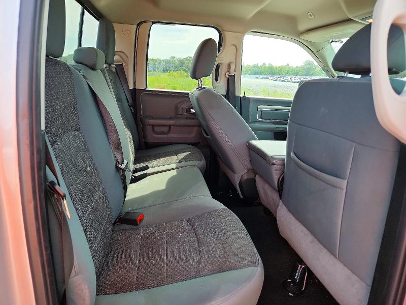 63220276 :رقم المزاد ، 1C6RR7GT4JS311918 vin ، 2018 Ram 1500 مزاد بيع