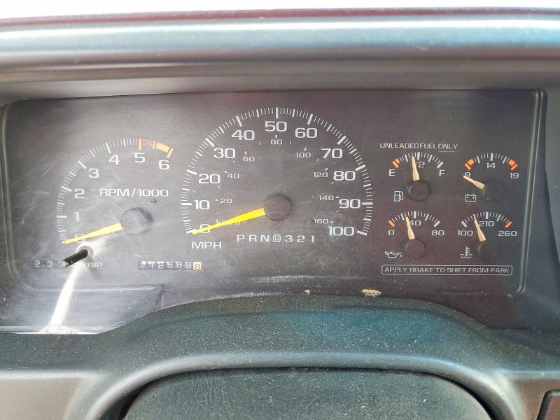 Auction sale of the 1996 Chevrolet Gmt-400, vin: 1GCFC24M3TZ172114, lot number: 63960356