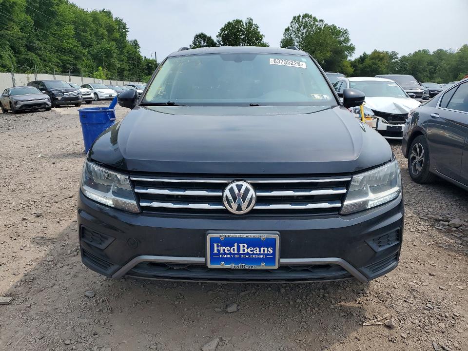 63735226 :رقم المزاد ، 3VV2B7AX5KM070344 vin ، 2019 Volkswagen Tiguan مزاد بيع