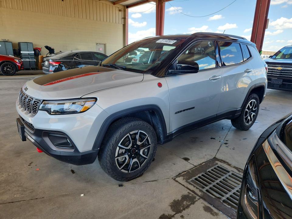 64681416 :رقم المزاد ، 3C4NJDDN0ST551129 vin ، 2025 Jeep Compass مزاد بيع