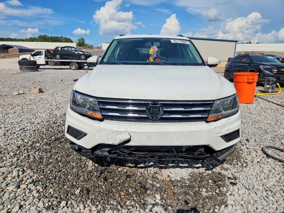 65173886 :رقم المزاد ، 3VV1B7AX4JM012154 vin ، 2018 Volkswagen Tiguan مزاد بيع