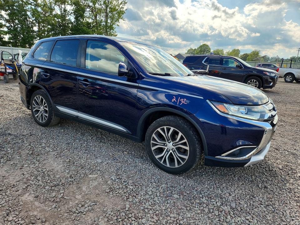65858806 :رقم المزاد ، JA4AZ3A36JZ045259 vin ، 2018 Mitsubishi Outlander مزاد بيع