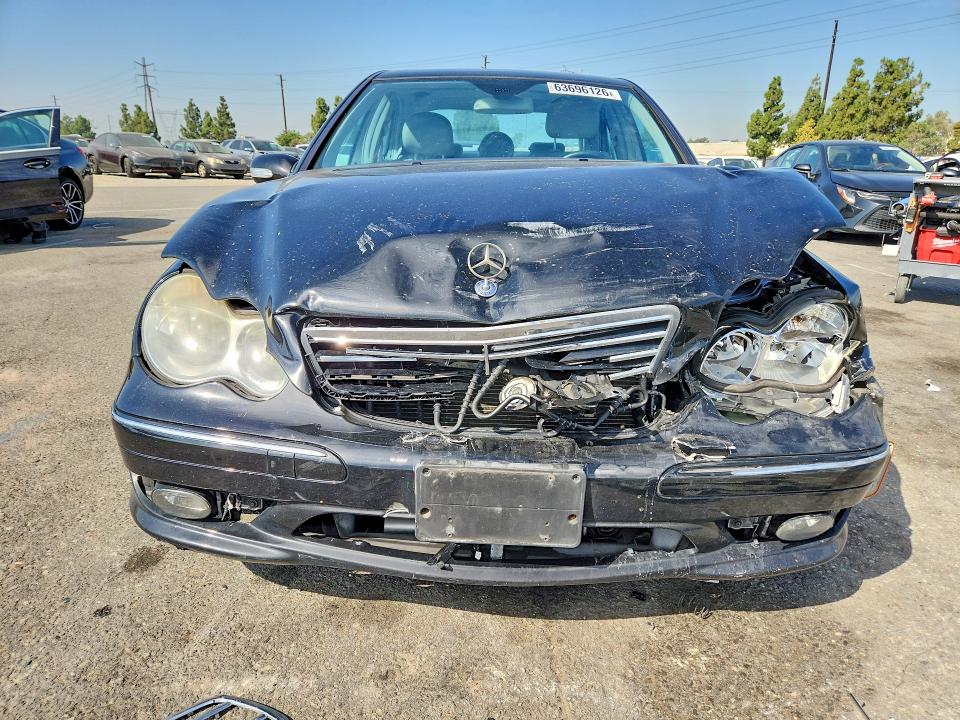 Продажа на аукционе авто 2006 Mercedes-benz C, vin: WDBRF52H66A883917, номер лота: 63696126