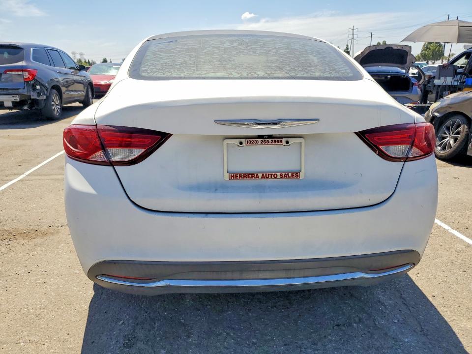 65933066 :رقم المزاد ، 1C3CCCAB2FN567980 vin ، 2015 Chrysler 200 مزاد بيع