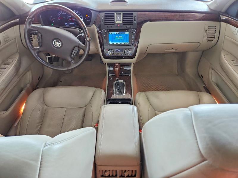 2010 Cadillac Dts მანქანა იყიდება აუქციონზე, vin: 1G6KH5EY9AU117649, აუქციონის ნომერი: 64024076