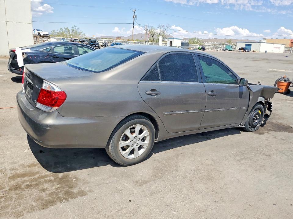 67378896 :رقم المزاد ، 4T1BF30KX6U631605 vin ، 2006 Toyota Camry مزاد بيع