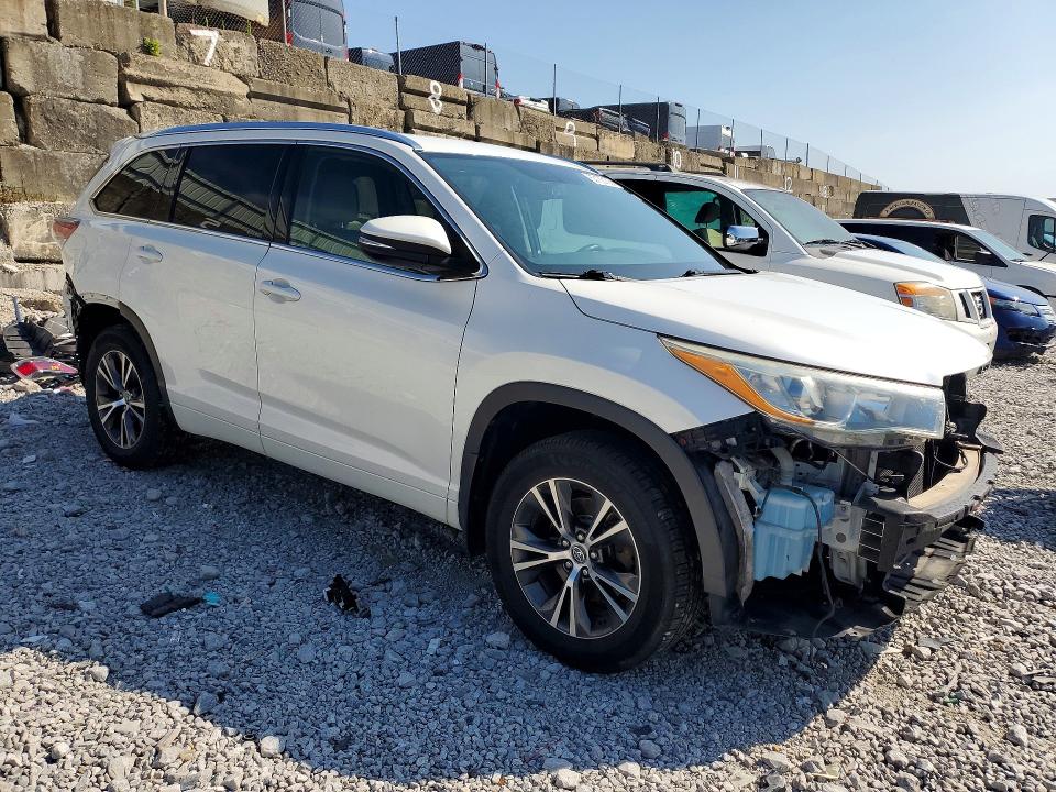 Продажа на аукционе авто 2016 Toyota Highlander, vin: 5TDJKRFH4GS317772, номер лота: 63130106