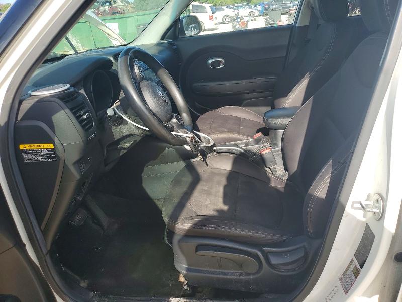 63931506 :رقم المزاد ، KNDJN2A25F7805901 vin ، 2015 Kia Soul مزاد بيع