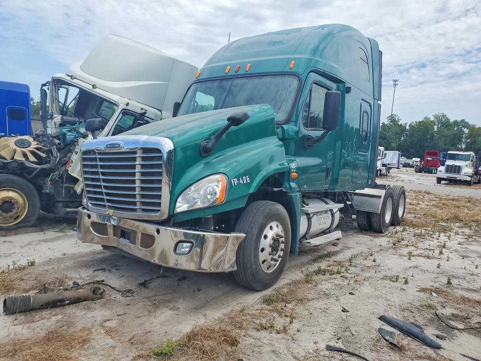 Продажа на аукционе авто 2010 Freightliner Cascadia 125, vin: 1FUJGLDR1ALAF1055, номер лота: 65798636